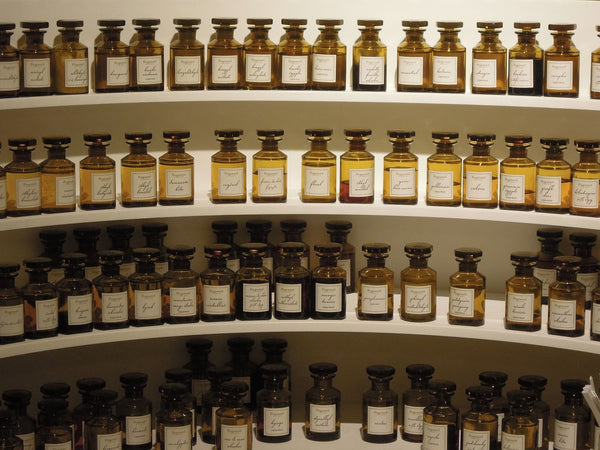 "El Poder del Perfume: Más que una Fragancia, una Experiencia"